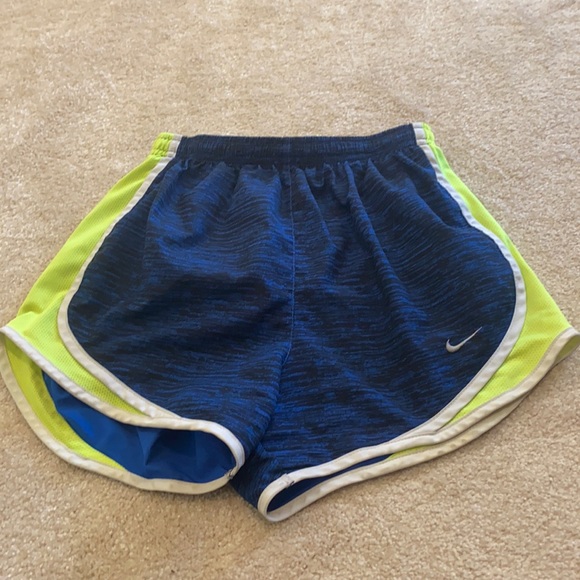 Nike Shorts - Picture 1 of 3